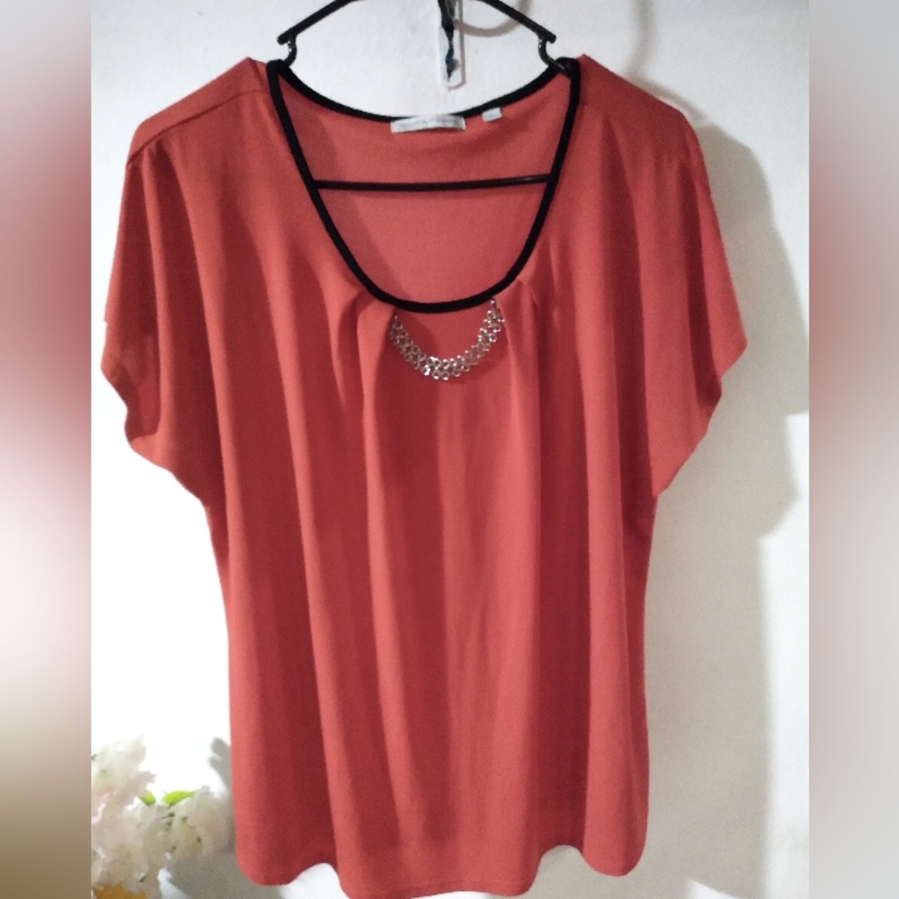 Elegant top